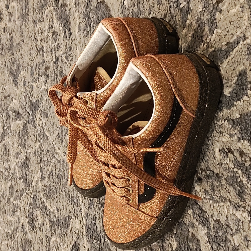 Girls party glitter rose gold and black Vans size 2 worn in great condition